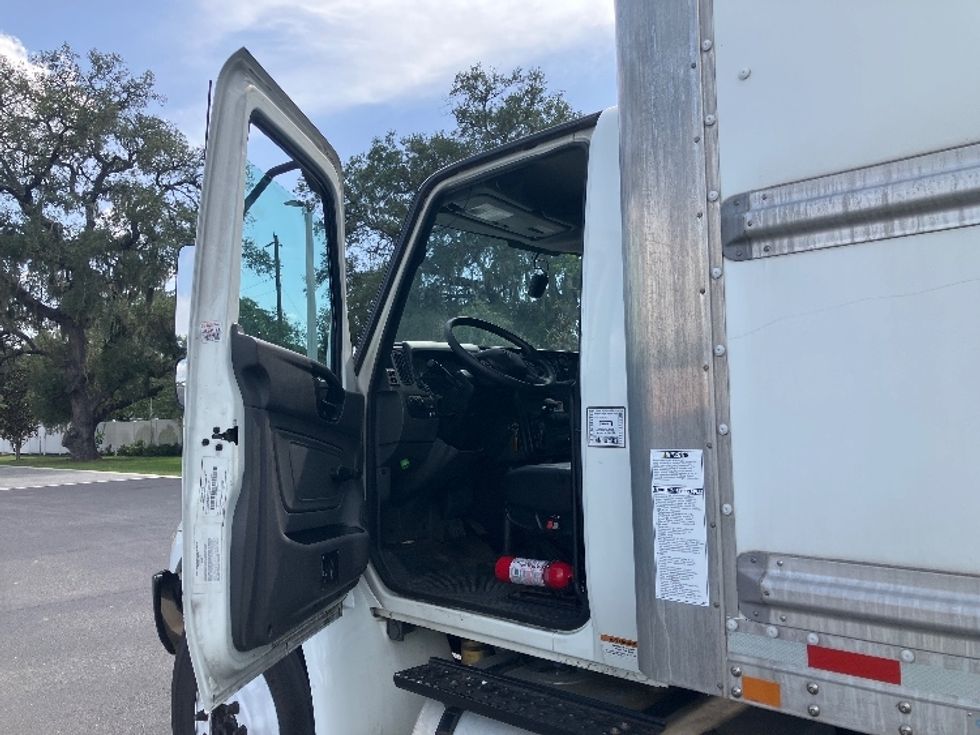 Medium Duty Box Truck-Light and Medium Duty Trucks-International-2021-MV607-Tampa-FL-174,001\n\t\tmiles-$ 59,250 - Image 16