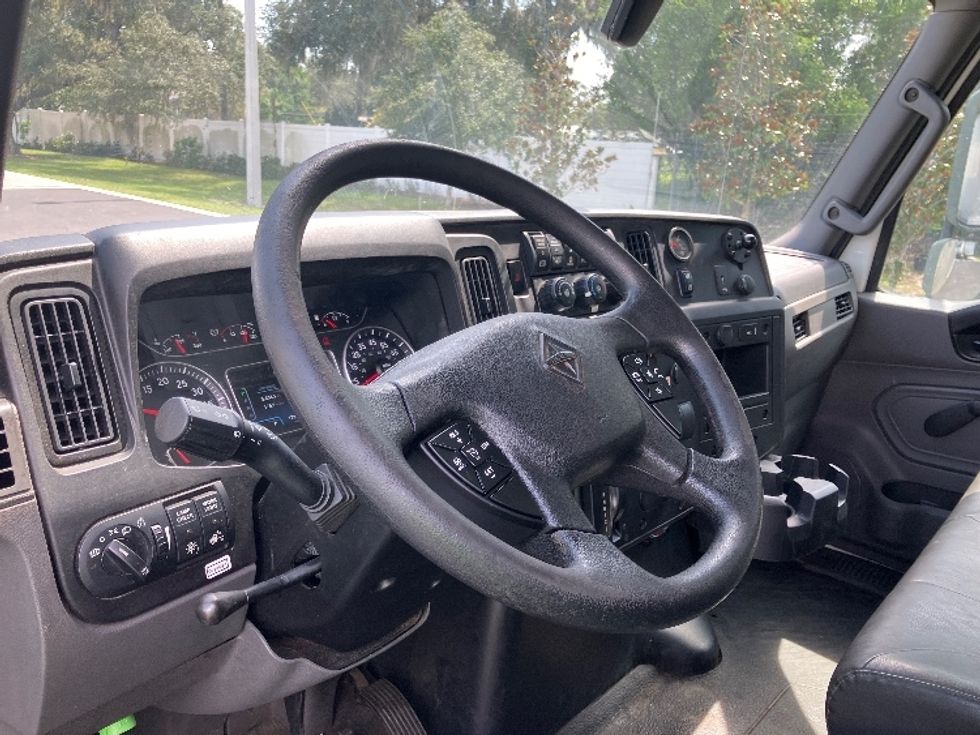 Medium Duty Box Truck-Light and Medium Duty Trucks-International-2021-MV607-Tampa-FL-174,001\n\t\tmiles-$ 59,250 - Image 17