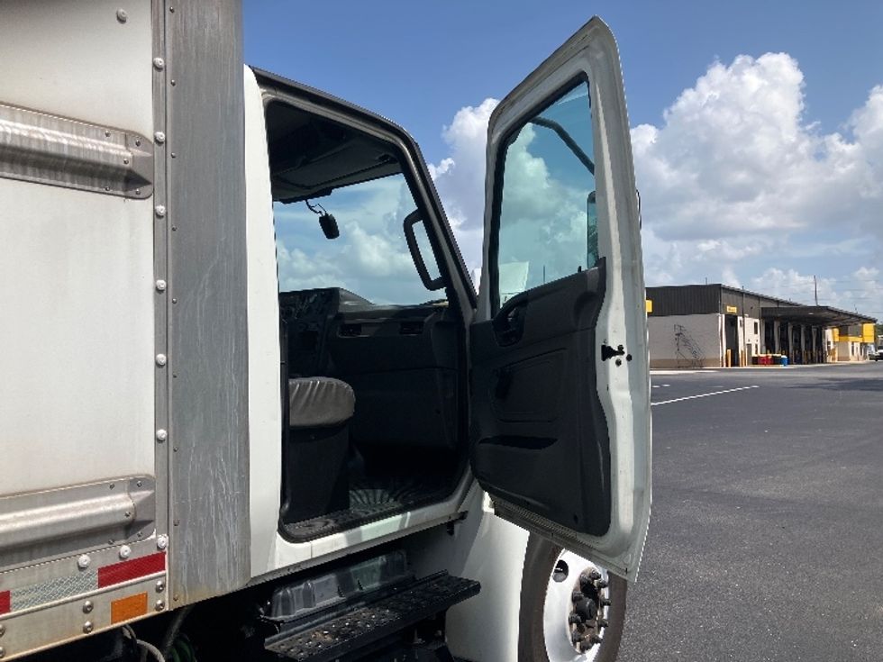 Medium Duty Box Truck-Light and Medium Duty Trucks-International-2021-MV607-Tampa-FL-174,001\n\t\tmiles-$ 59,250 - Image 20