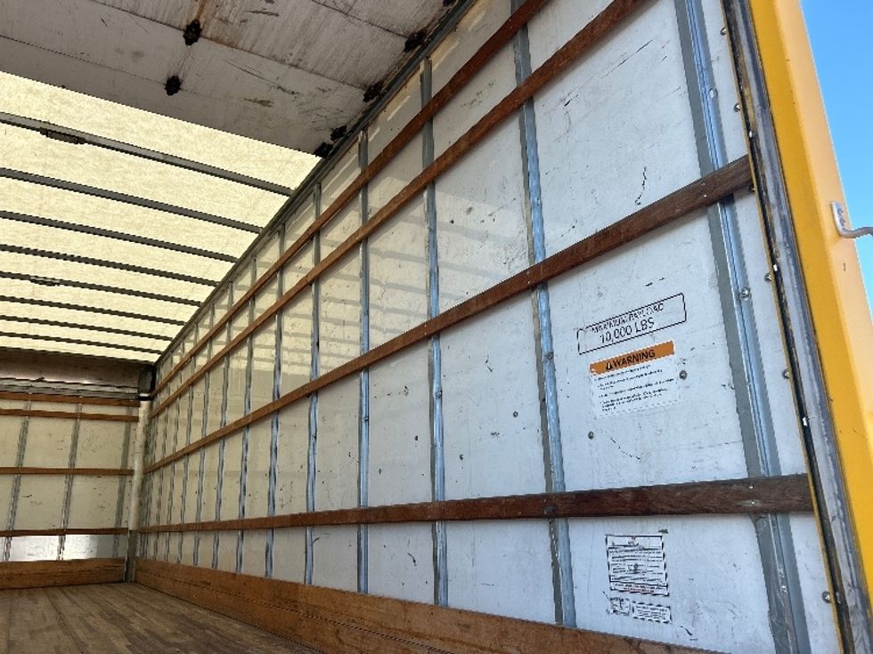 Medium Duty Box Truck-Light and Medium Duty Trucks-International-2021-MV607-Tampa-FL-177,857\n\t\tmiles-$ 45,500 - Image 12