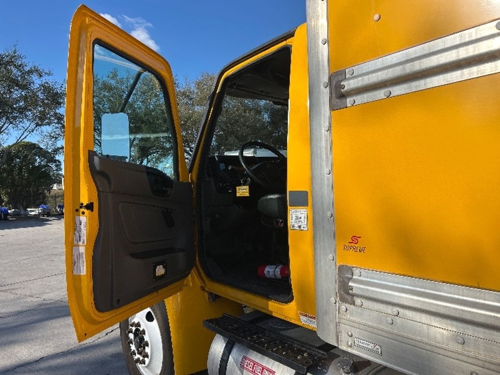 Medium Duty Box Truck-Light and Medium Duty Trucks-International-2021-MV607-Tampa-FL-177,857\n\t\tmiles-$ 45,500 - Image 16