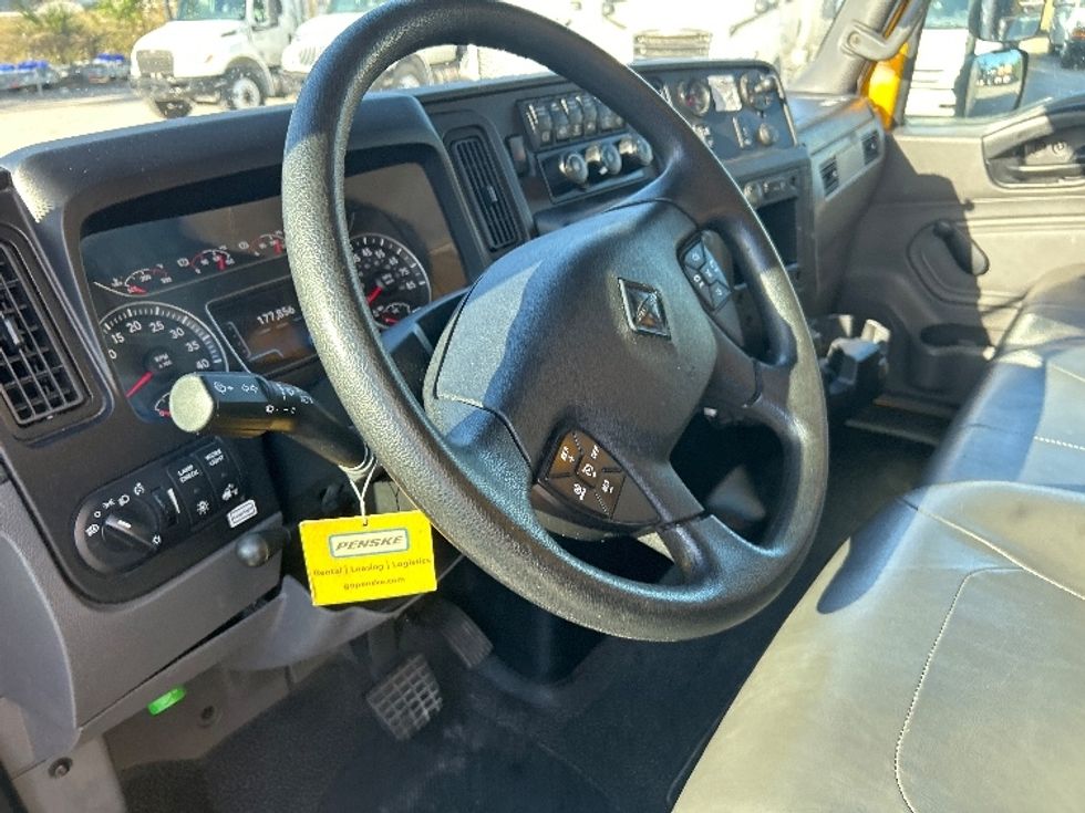 Medium Duty Box Truck-Light and Medium Duty Trucks-International-2021-MV607-Tampa-FL-177,857\n\t\tmiles-$ 45,500 - Image 17