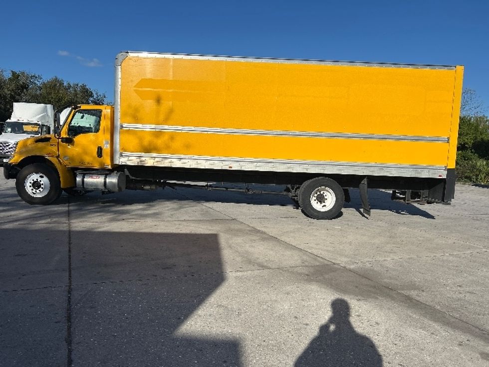 Medium Duty Box Truck-Light and Medium Duty Trucks-International-2021-MV607-Tampa-FL-177,857\n\t\tmiles-$ 45,500 - Image 4