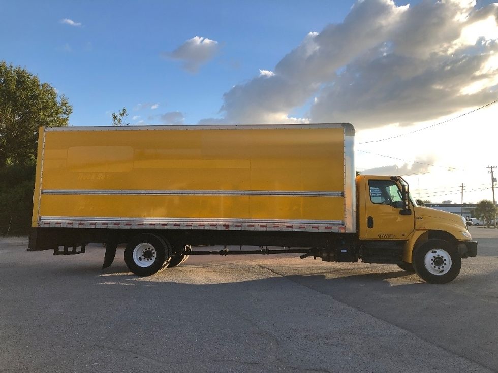 Medium Duty Box Truck-Light and Medium Duty Trucks-International-2021-MV607-Tampa-FL-178,749\n\t\tmiles-$ 45,250 - Image 15
