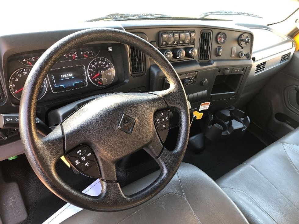 Medium Duty Box Truck-Light and Medium Duty Trucks-International-2021-MV607-Tampa-FL-178,749\n\t\tmiles-$ 45,250 - Image 18