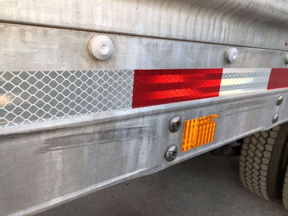 Medium Duty Box Truck-Light and Medium Duty Trucks-International-2021-MV607-Tampa-FL-178,749\n\t\tmiles-$ 45,250 - Image 25