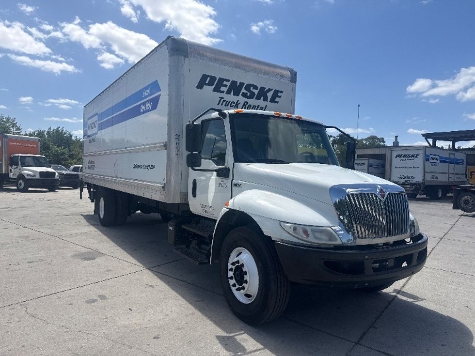Medium Duty Box Truck-Light and Medium Duty Trucks-International-2021-MV607-Tampa-FL-181,259\n\t\tmiles-$ 53,500 - Image 1