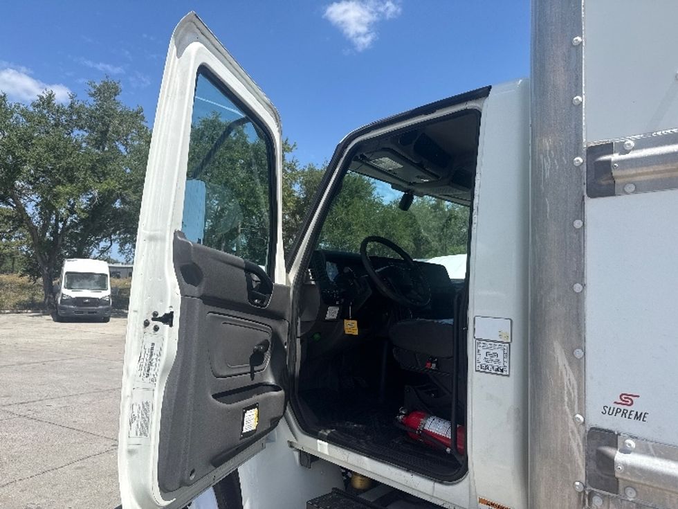 Medium Duty Box Truck-Light and Medium Duty Trucks-International-2021-MV607-Tampa-FL-181,259\n\t\tmiles-$ 53,500 - Image 16