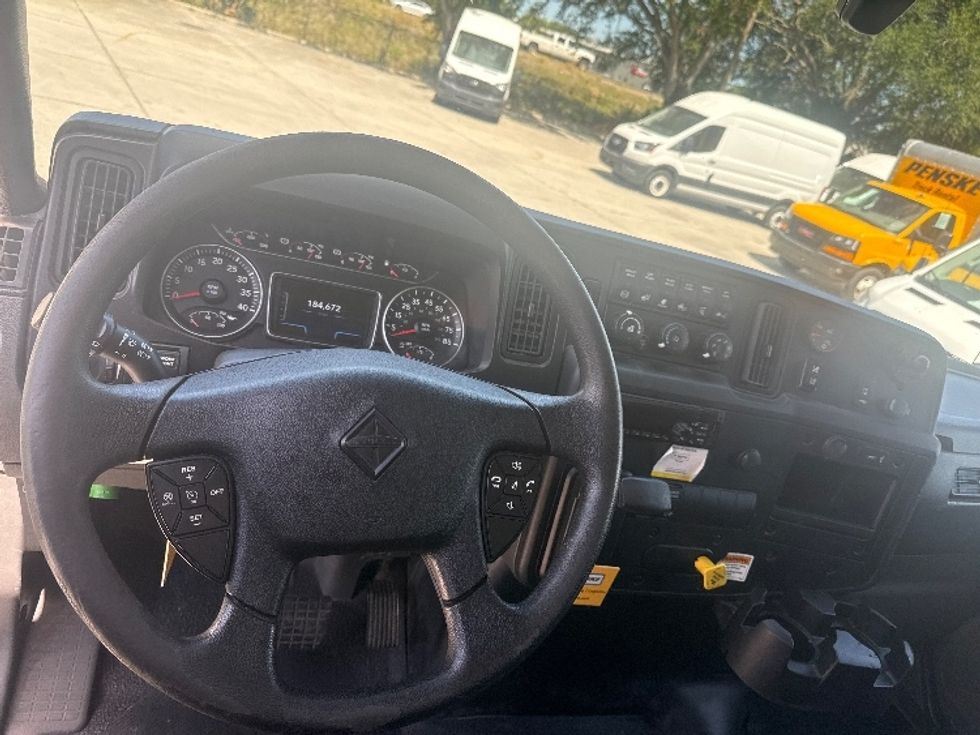 Medium Duty Box Truck-Light and Medium Duty Trucks-International-2021-MV607-Tampa-FL-181,259\n\t\tmiles-$ 53,500 - Image 18