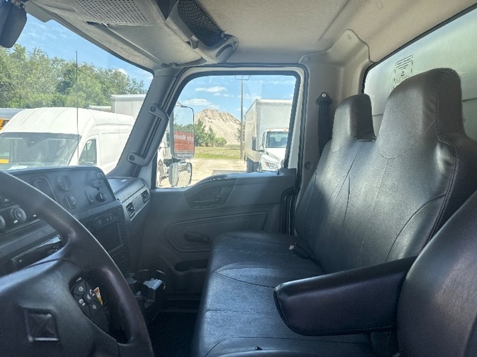Medium Duty Box Truck-Light and Medium Duty Trucks-International-2021-MV607-Tampa-FL-181,259\n\t\tmiles-$ 53,500 - Image 19