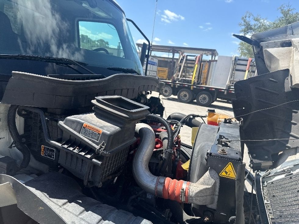 Medium Duty Box Truck-Light and Medium Duty Trucks-International-2021-MV607-Tampa-FL-181,259\n\t\tmiles-$ 53,500 - Image 23