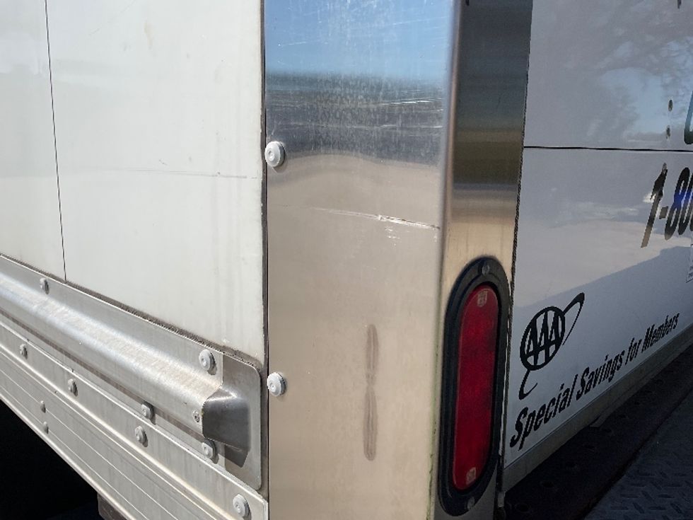 Medium Duty Box Truck-Light and Medium Duty Trucks-International-2021-MV607-Tampa-FL-181,259\n\t\tmiles-$ 53,500 - Image 29