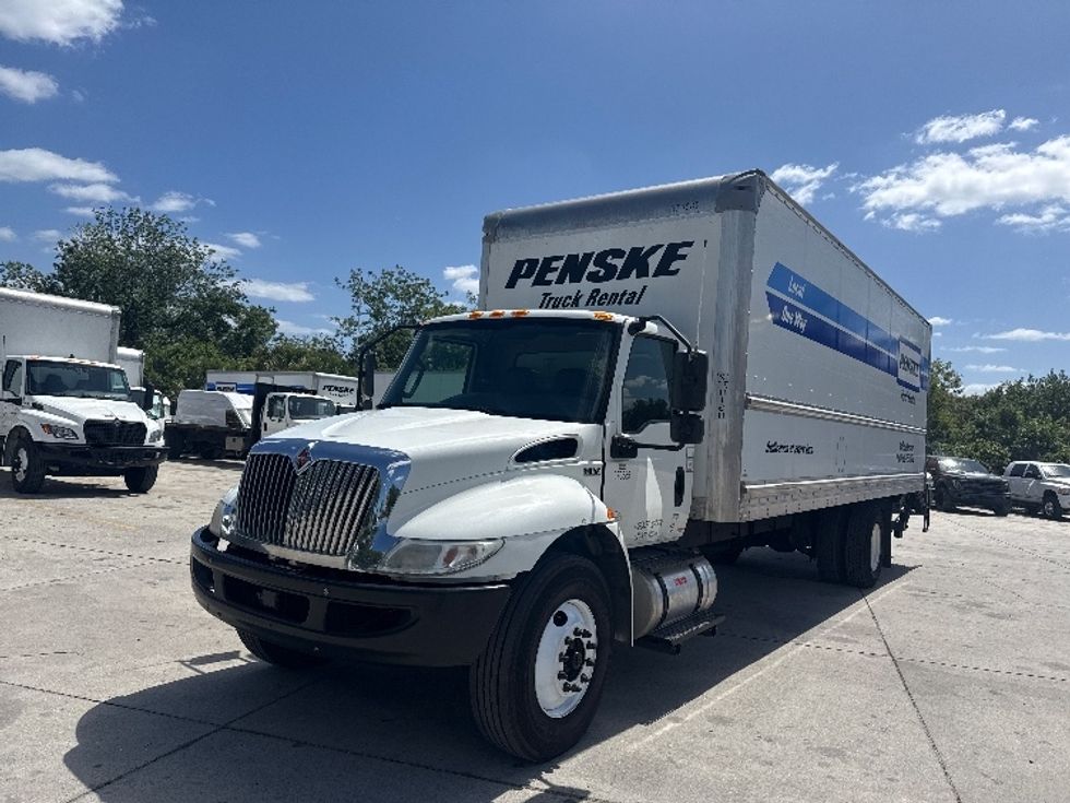 Medium Duty Box Truck-Light and Medium Duty Trucks-International-2021-MV607-Tampa-FL-181,259\n\t\tmiles-$ 53,500 - Image 3