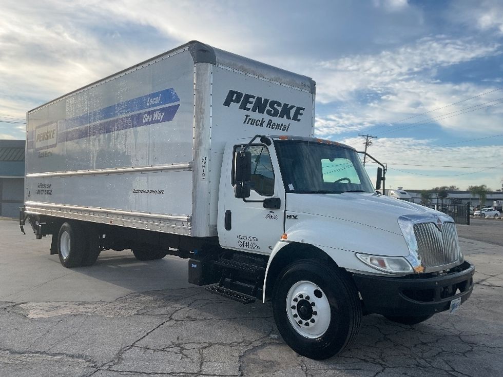 Medium Duty Box Truck-Light and Medium Duty Trucks-International-2021-MV607-Tampa-FL-181,793\n\t\tmiles-$ 53,500 - Image 1