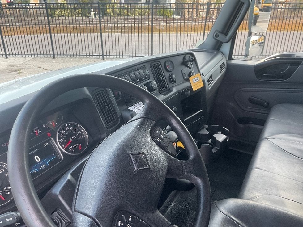 Medium Duty Box Truck-Light and Medium Duty Trucks-International-2021-MV607-Tampa-FL-181,793\n\t\tmiles-$ 53,500 - Image 17
