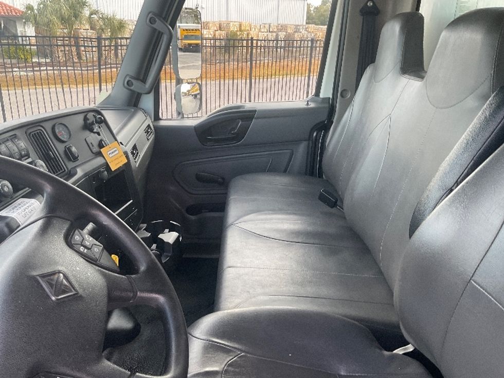 Medium Duty Box Truck-Light and Medium Duty Trucks-International-2021-MV607-Tampa-FL-181,793\n\t\tmiles-$ 53,500 - Image 19