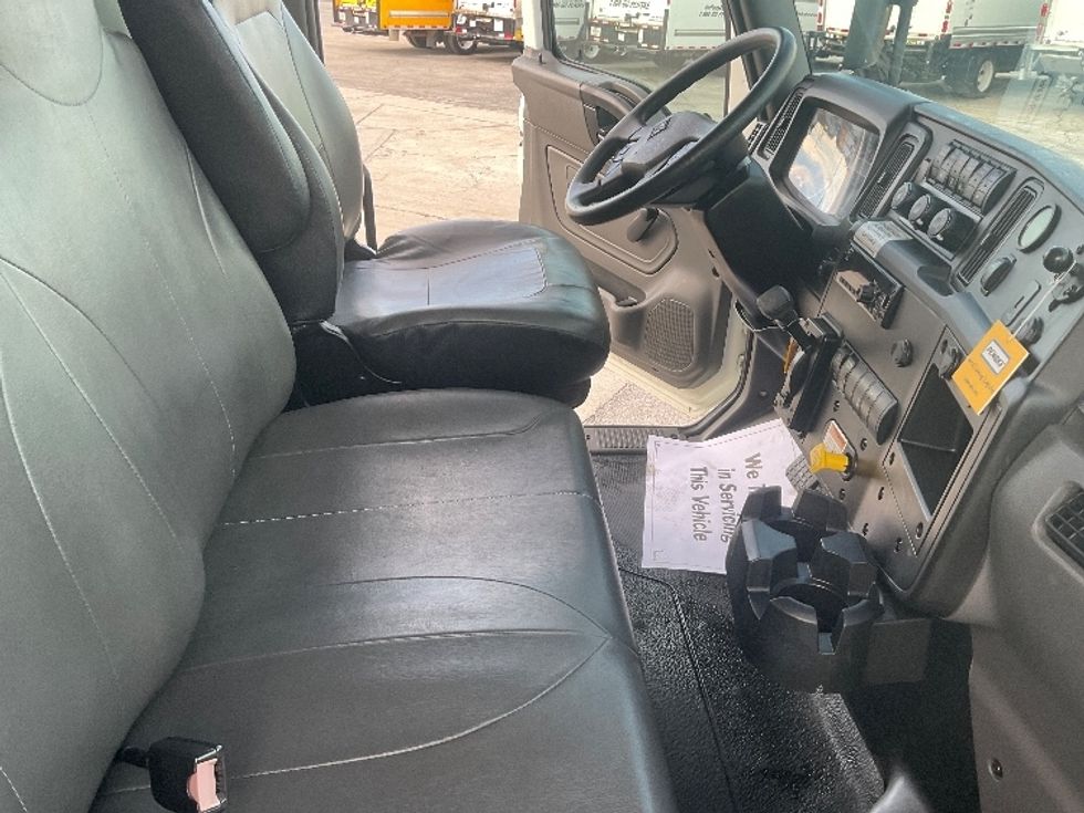 Medium Duty Box Truck-Light and Medium Duty Trucks-International-2021-MV607-Tampa-FL-181,793\n\t\tmiles-$ 53,500 - Image 22