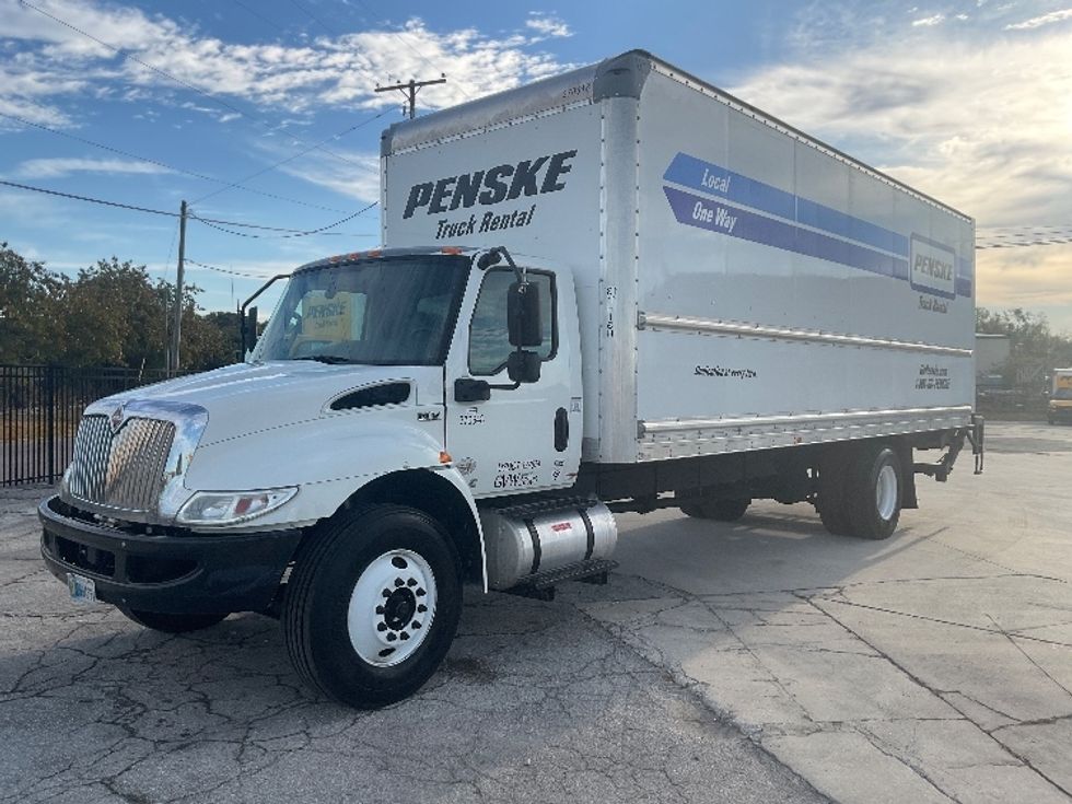 Medium Duty Box Truck-Light and Medium Duty Trucks-International-2021-MV607-Tampa-FL-181,793\n\t\tmiles-$ 53,500 - Image 3