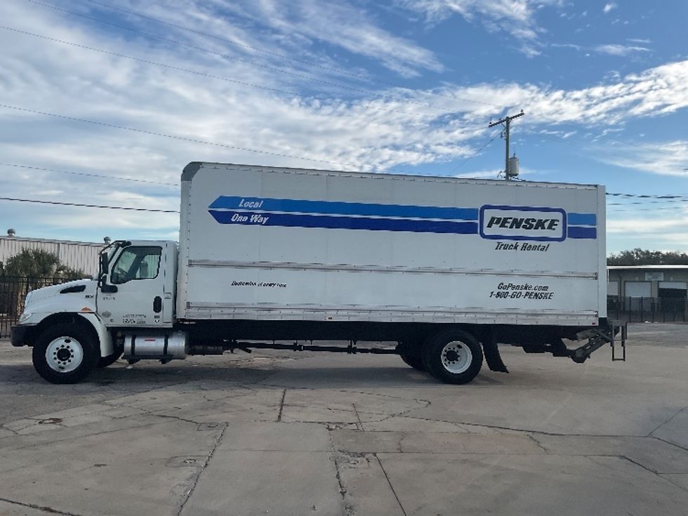 Medium Duty Box Truck-Light and Medium Duty Trucks-International-2021-MV607-Tampa-FL-181,793\n\t\tmiles-$ 53,500 - Image 4