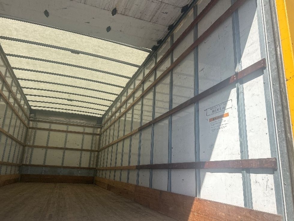 Medium Duty Box Truck-Light and Medium Duty Trucks-International-2021-MV607-Tampa-FL-186,855\n\t\tmiles-$ 44,250 - Image 12