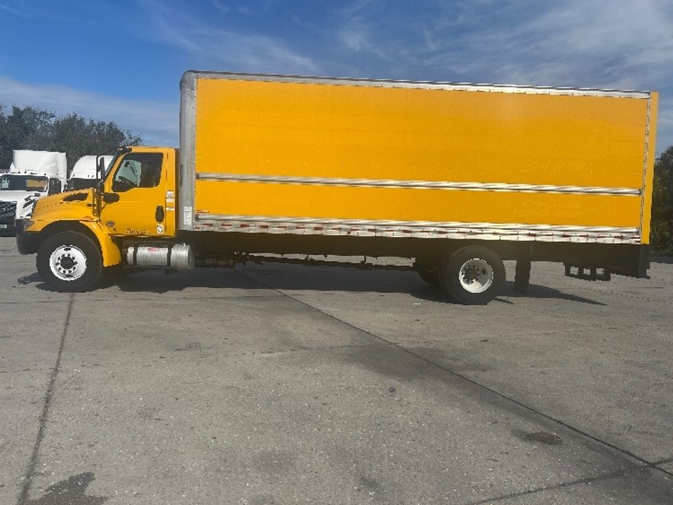 Medium Duty Box Truck-Light and Medium Duty Trucks-International-2021-MV607-Tampa-FL-186,855\n\t\tmiles-$ 44,250 - Image 4