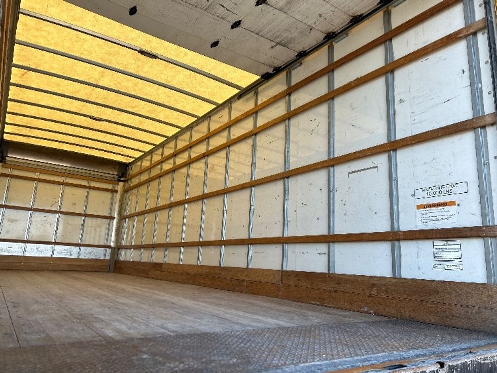 Medium Duty Box Truck-Light and Medium Duty Trucks-International-2021-MV607-Tampa-FL-189,491\n\t\tmiles-$ 43,750 - Image 11
