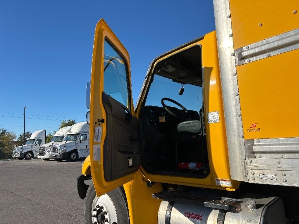 Medium Duty Box Truck-Light and Medium Duty Trucks-International-2021-MV607-Tampa-FL-189,491\n\t\tmiles-$ 43,750 - Image 15