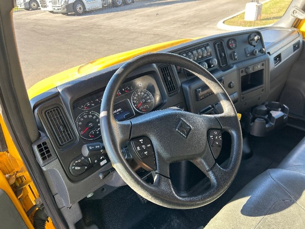 Medium Duty Box Truck-Light and Medium Duty Trucks-International-2021-MV607-Tampa-FL-189,491\n\t\tmiles-$ 43,750 - Image 16