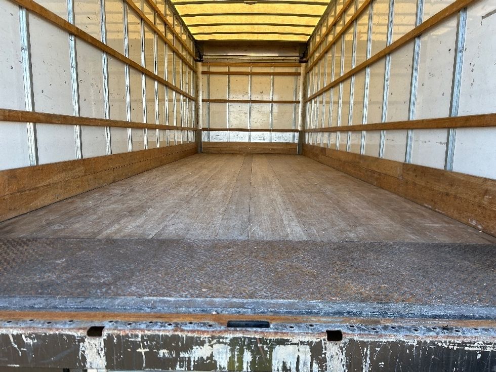 Medium Duty Box Truck-Light and Medium Duty Trucks-International-2021-MV607-Tampa-FL-189,491\n\t\tmiles-$ 43,750 - Image 9