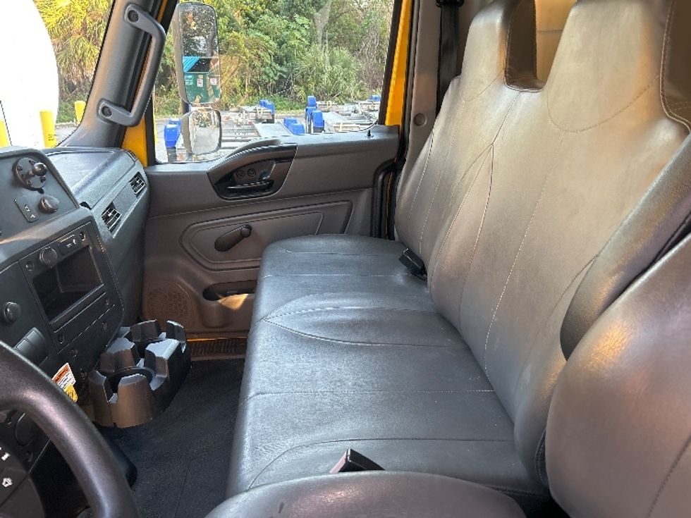 Medium Duty Box Truck-Light and Medium Duty Trucks-International-2021-MV607-Tampa-FL-203,255\n\t\tmiles-$ 41,750 - Image 19