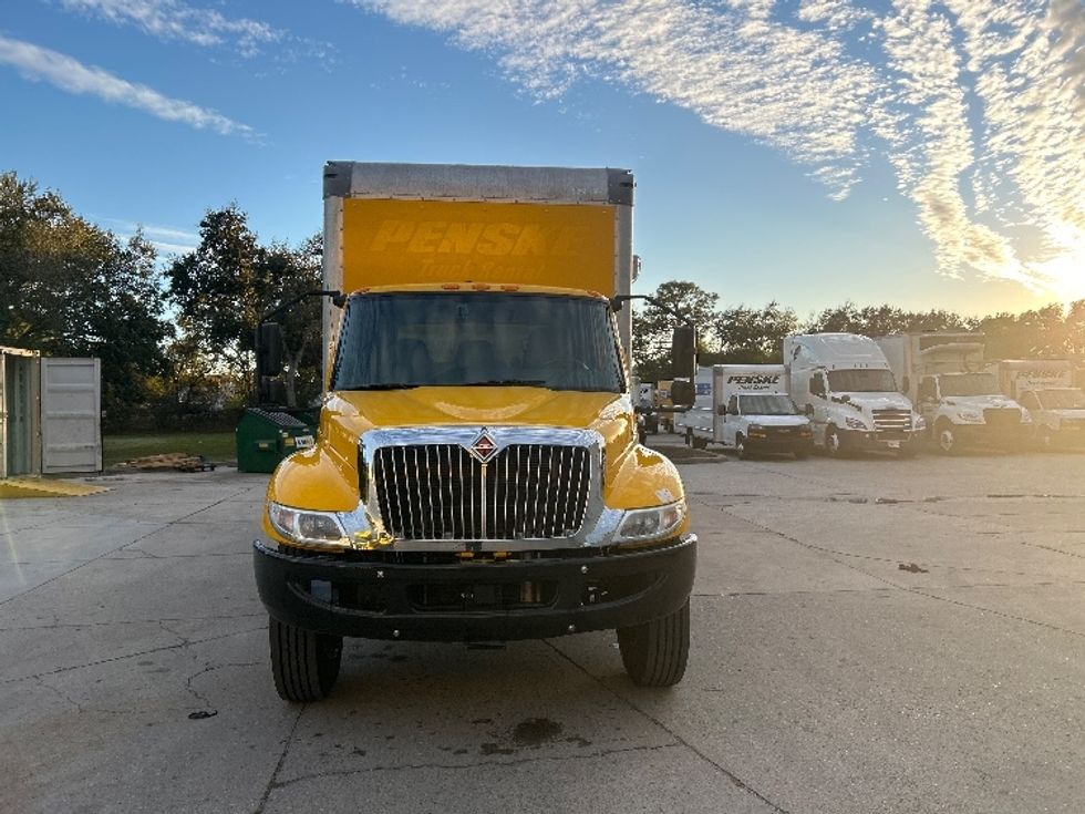 Medium Duty Box Truck-Light and Medium Duty Trucks-International-2021-MV607-Tampa-FL-203,255\n\t\tmiles-$ 41,750 - Image 2