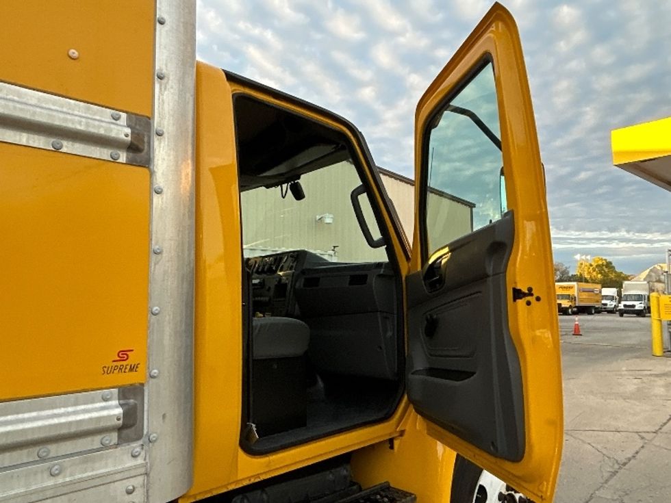 Medium Duty Box Truck-Light and Medium Duty Trucks-International-2021-MV607-Tampa-FL-203,255\n\t\tmiles-$ 41,750 - Image 20