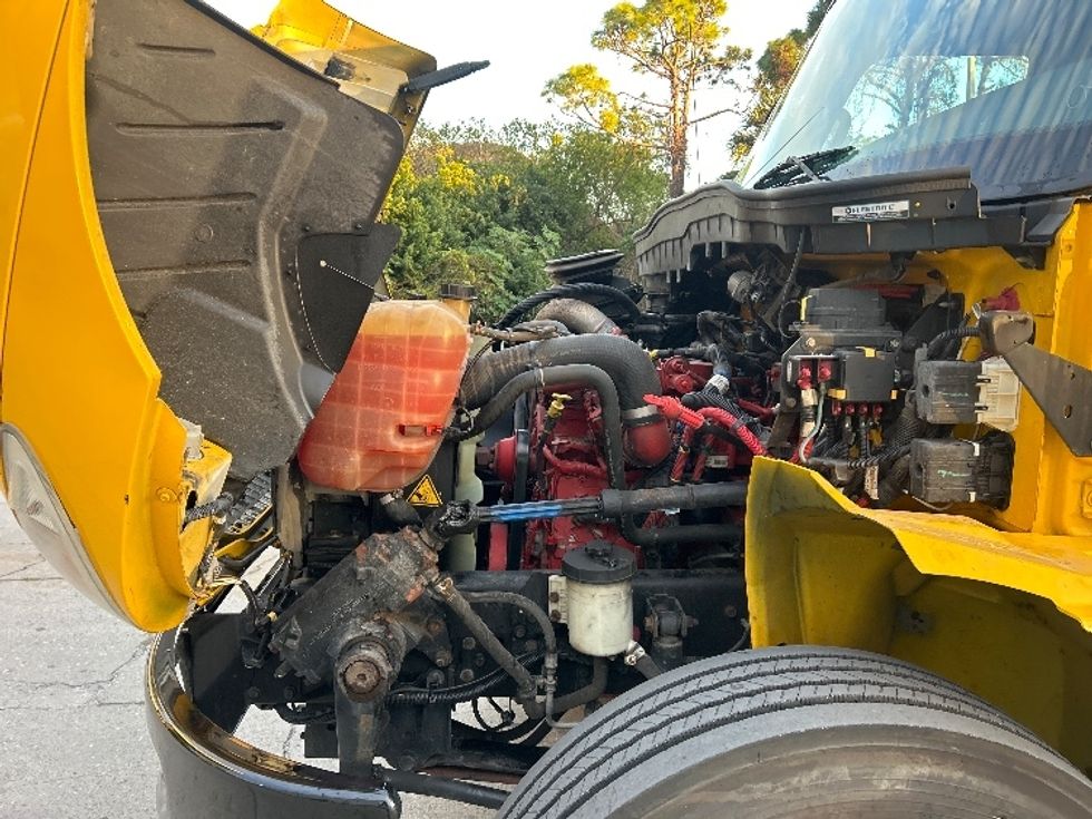Medium Duty Box Truck-Light and Medium Duty Trucks-International-2021-MV607-Tampa-FL-203,255\n\t\tmiles-$ 41,750 - Image 24