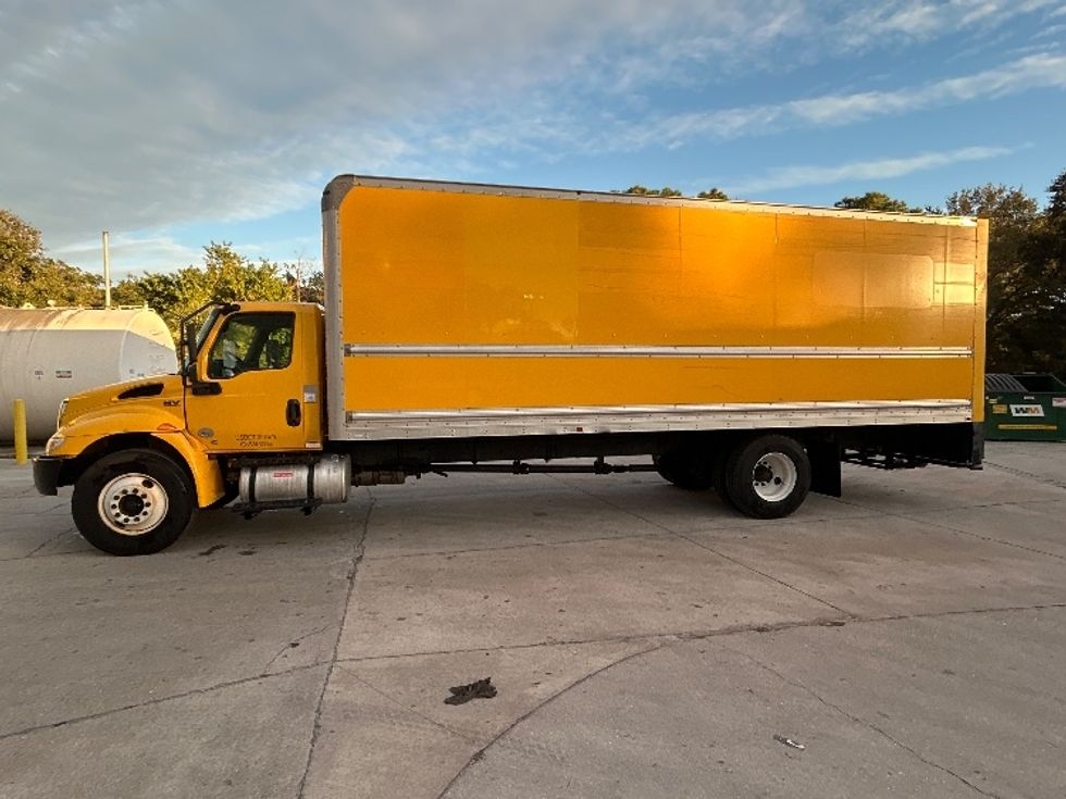 Medium Duty Box Truck-Light and Medium Duty Trucks-International-2021-MV607-Tampa-FL-203,255\n\t\tmiles-$ 41,750 - Image 4