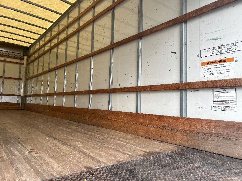 Medium Duty Box Truck-Light and Medium Duty Trucks-International-2021-MV607-Tampa-FL-204,024\n\t\tmiles-$ 41,750 - Image 12