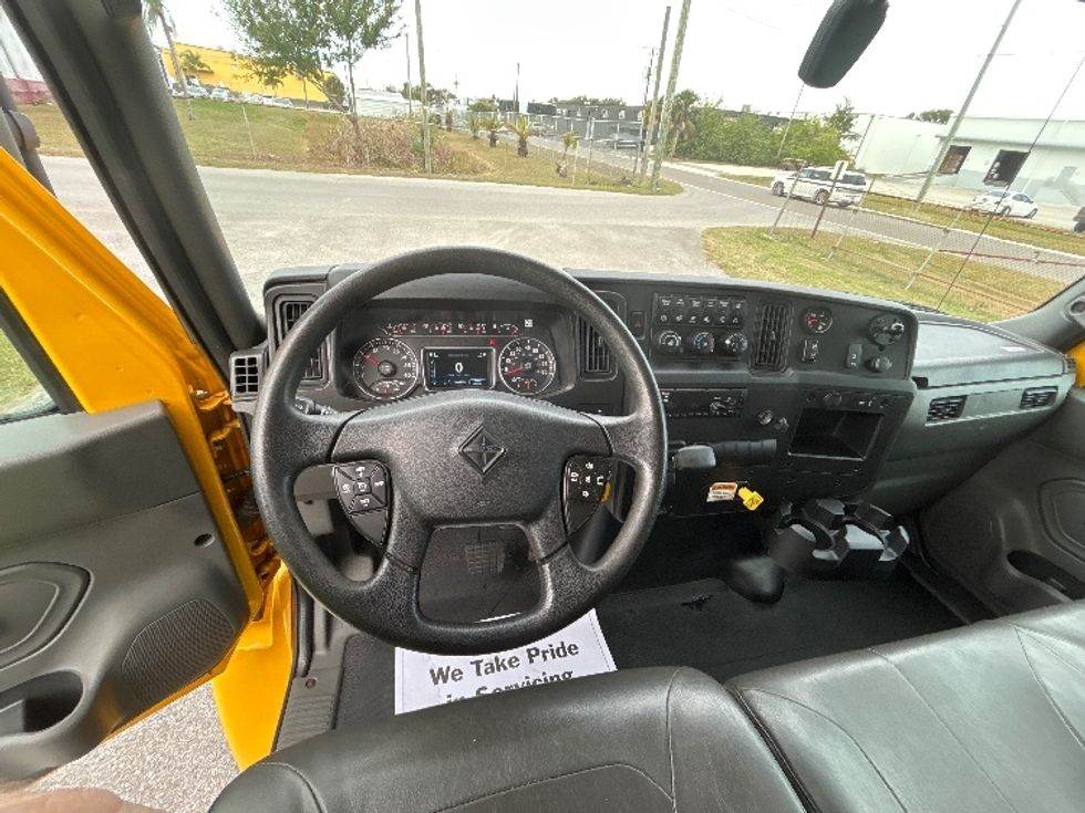 Medium Duty Box Truck-Light and Medium Duty Trucks-International-2021-MV607-Tampa-FL-204,024\n\t\tmiles-$ 41,750 - Image 18