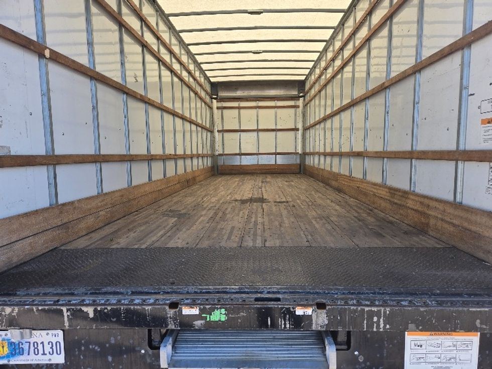Medium Duty Box Truck-Light and Medium Duty Trucks-International-2021-MV607-Tampa-FL-216,462\n\t\tmiles-$ 40,000 - Image 10