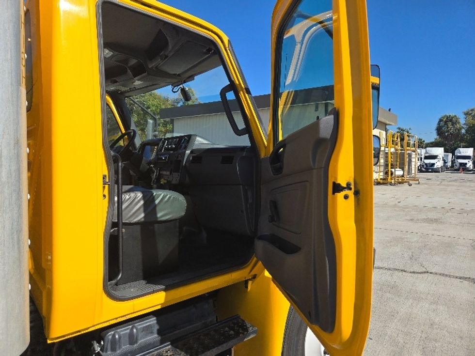 Medium Duty Box Truck-Light and Medium Duty Trucks-International-2021-MV607-Tampa-FL-216,462\n\t\tmiles-$ 40,000 - Image 20