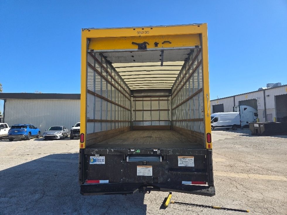 Medium Duty Box Truck-Light and Medium Duty Trucks-International-2021-MV607-Tampa-FL-216,462\n\t\tmiles-$ 40,000 - Image 9