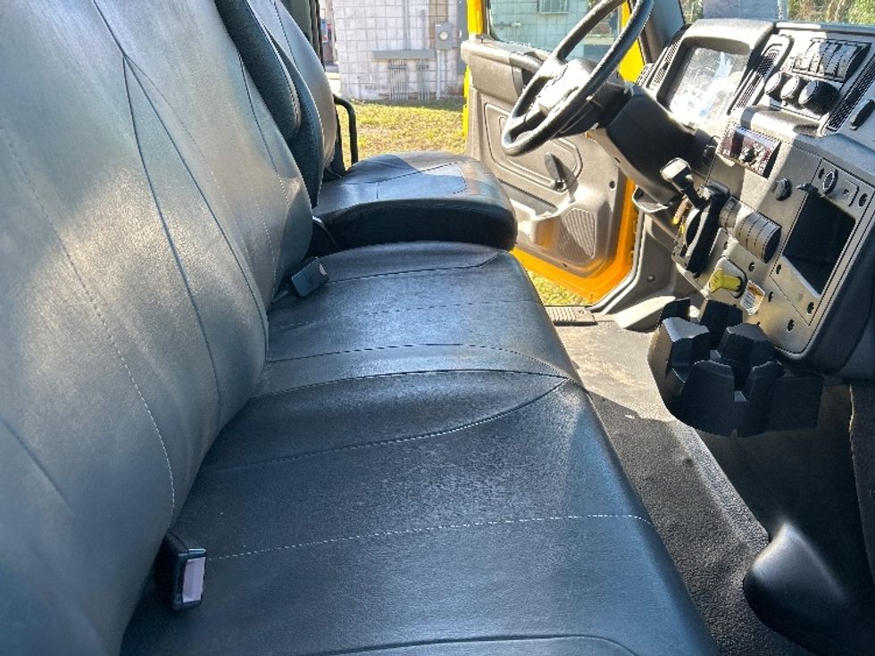 Medium Duty Box Truck-Light and Medium Duty Trucks-International-2021-MV607-Tampa-FL-231,547\n\t\tmiles-$ 37,750 - Image 22