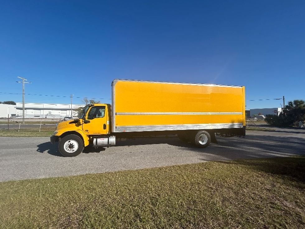 Medium Duty Box Truck-Light and Medium Duty Trucks-International-2021-MV607-Tampa-FL-231,547\n\t\tmiles-$ 37,750 - Image 4