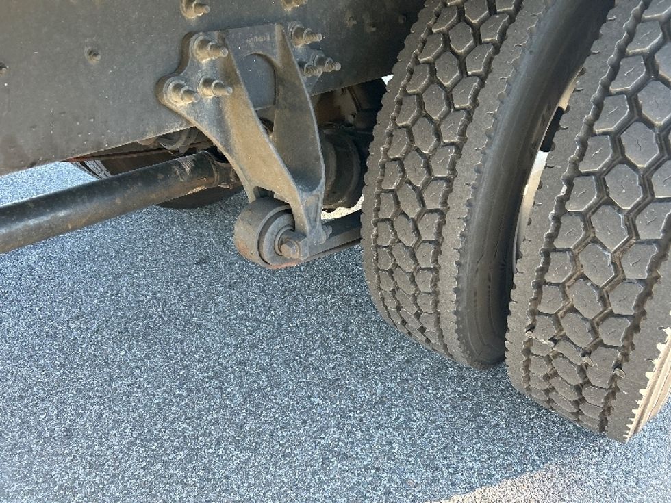 Medium Duty Box Truck-Light and Medium Duty Trucks-International-2021-MV607-Tampa-FL-231,547\n\t\tmiles-$ 37,750 - Image 5