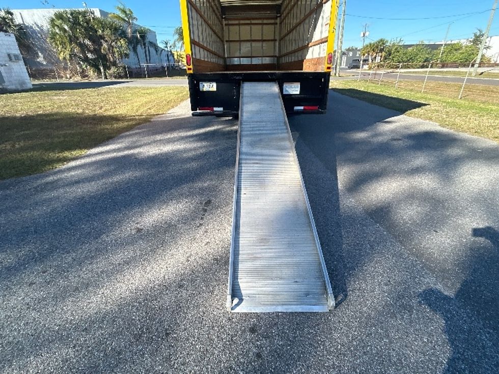 Medium Duty Box Truck-Light and Medium Duty Trucks-International-2021-MV607-Tampa-FL-231,547\n\t\tmiles-$ 37,750 - Image 9