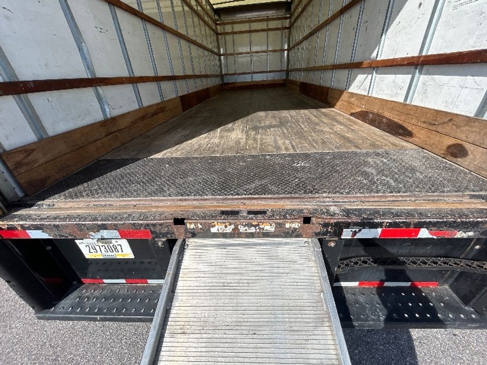 Medium Duty Box Truck-Light and Medium Duty Trucks-International-2021-MV607-Tampa-FL-242,181\n\t\tmiles-$ 31,000 - Image 10