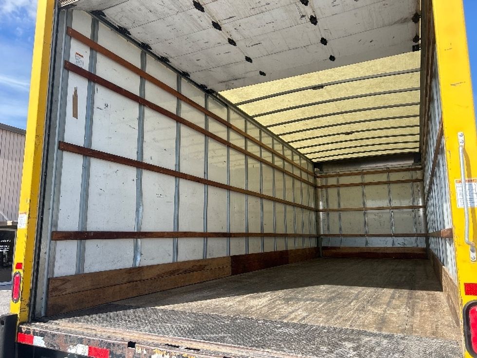 Medium Duty Box Truck-Light and Medium Duty Trucks-International-2021-MV607-Tampa-FL-242,181\n\t\tmiles-$ 31,000 - Image 11