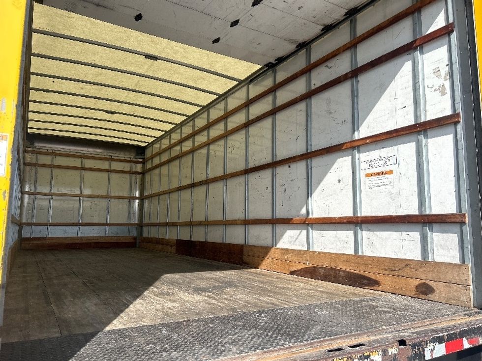 Medium Duty Box Truck-Light and Medium Duty Trucks-International-2021-MV607-Tampa-FL-242,181\n\t\tmiles-$ 31,000 - Image 12