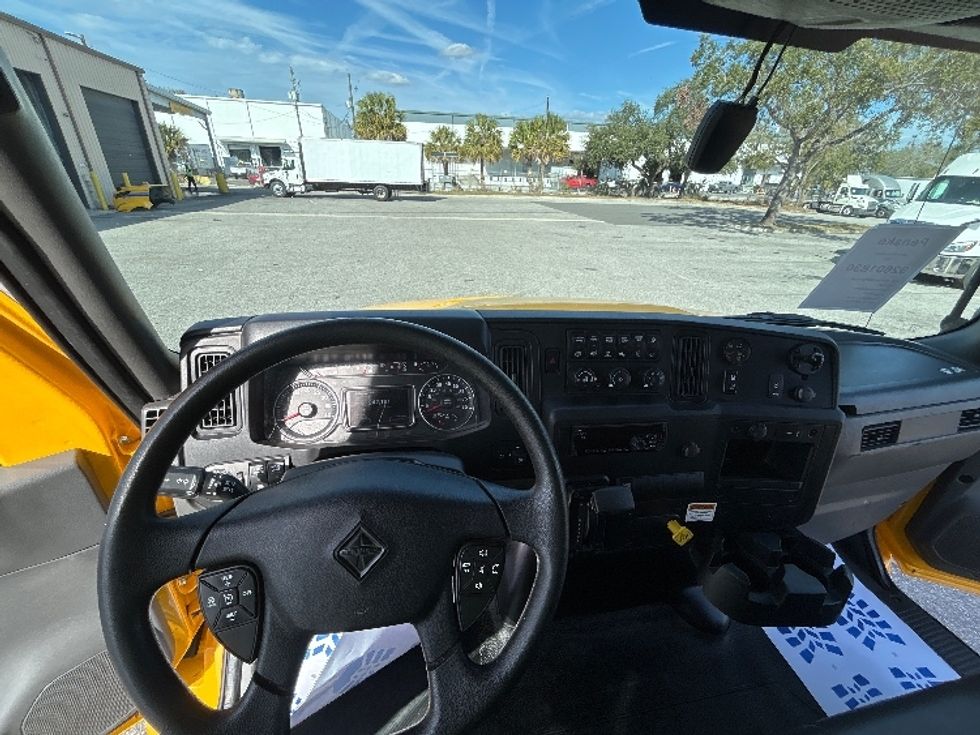 Medium Duty Box Truck-Light and Medium Duty Trucks-International-2021-MV607-Tampa-FL-242,181\n\t\tmiles-$ 31,000 - Image 18