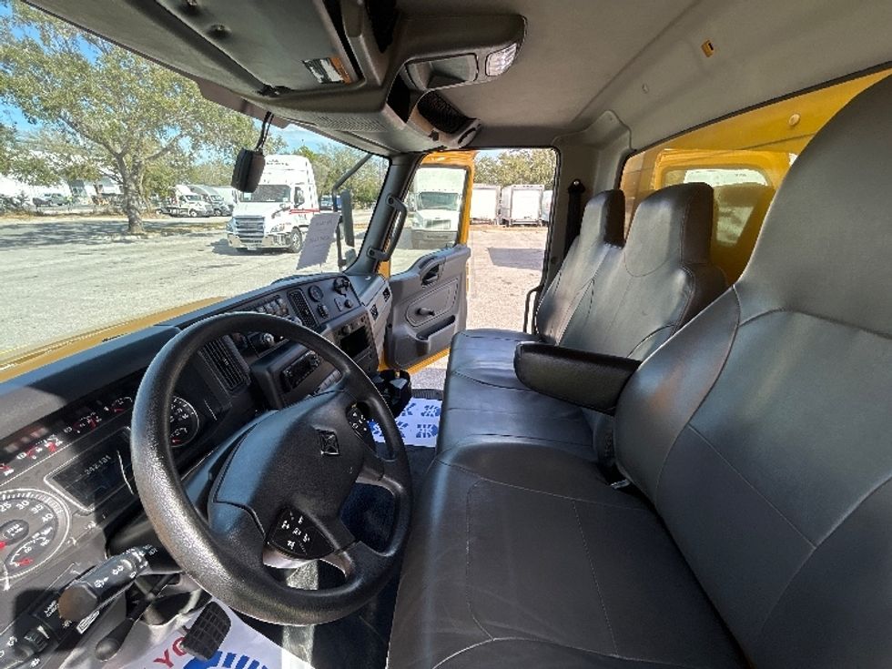 Medium Duty Box Truck-Light and Medium Duty Trucks-International-2021-MV607-Tampa-FL-242,181\n\t\tmiles-$ 31,000 - Image 19