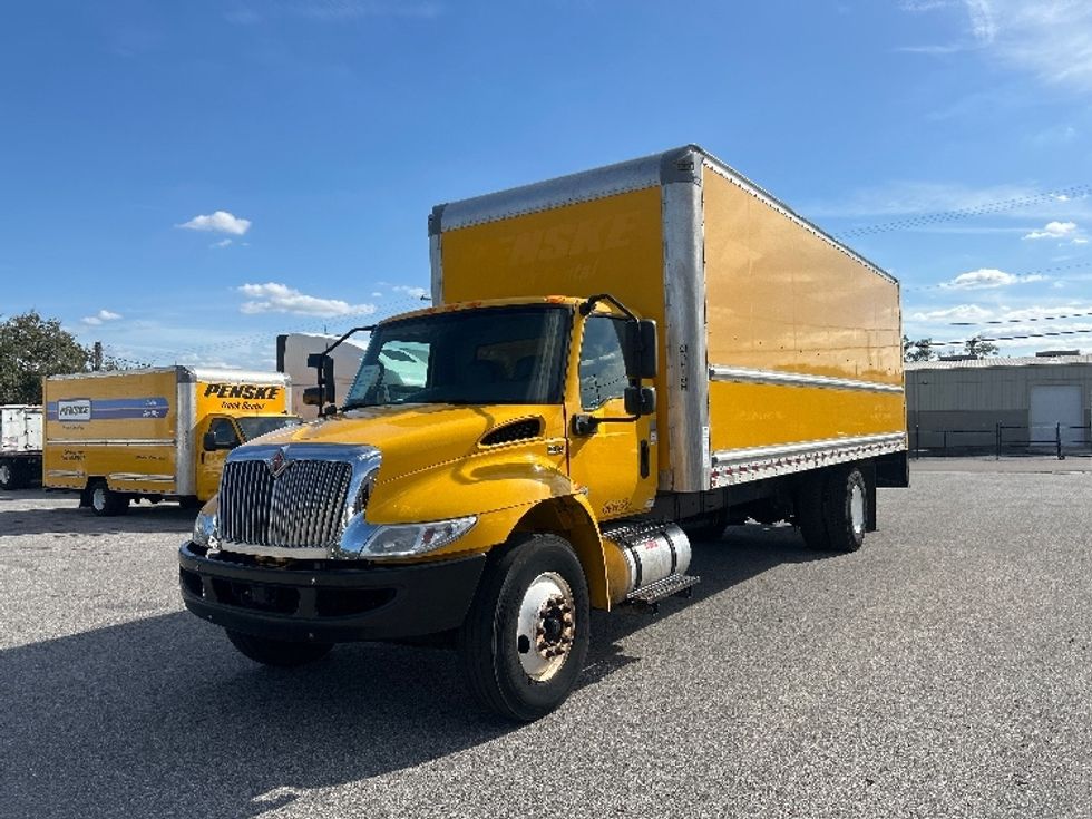 Medium Duty Box Truck-Light and Medium Duty Trucks-International-2021-MV607-Tampa-FL-242,181\n\t\tmiles-$ 31,000 - Image 3