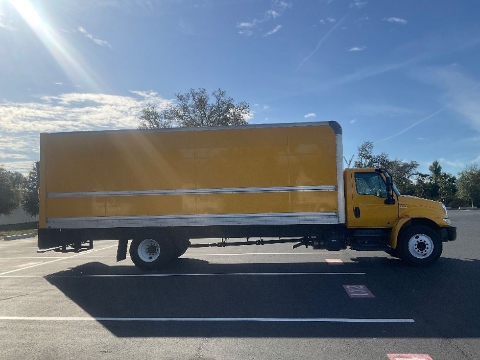 Medium Duty Box Truck-Light and Medium Duty Trucks-International-2021-MV607-Tampa-FL-245,288\n\t\tmiles-$ 30,500 - Image 15